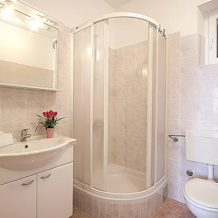Apartment Burin