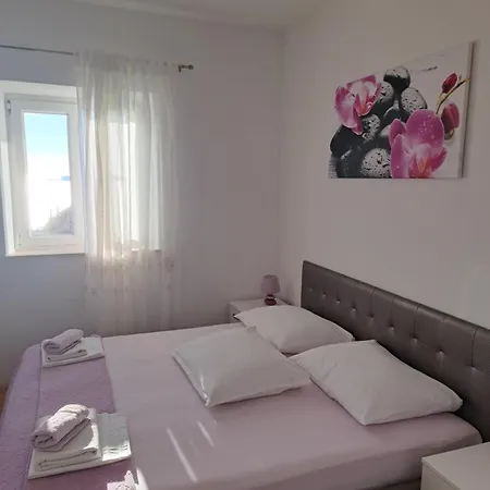 Burin Apartment