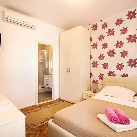 Burin Apartment Mlini