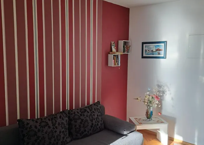 Burin アパート *