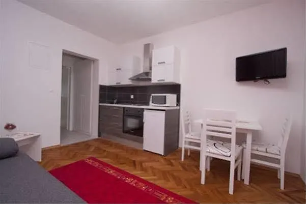 アパート Burin *