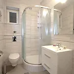 Burin Apartament *